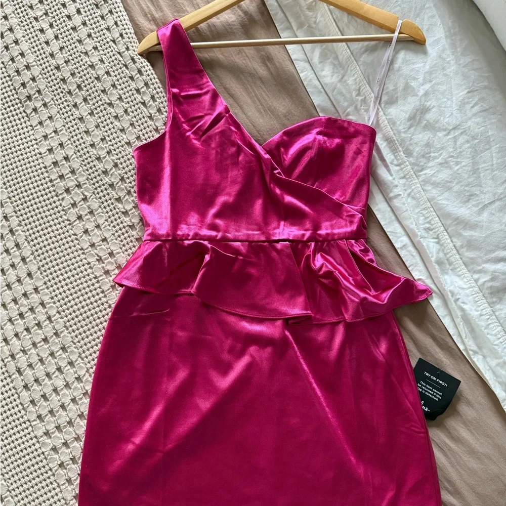 Lulus beautiful pink